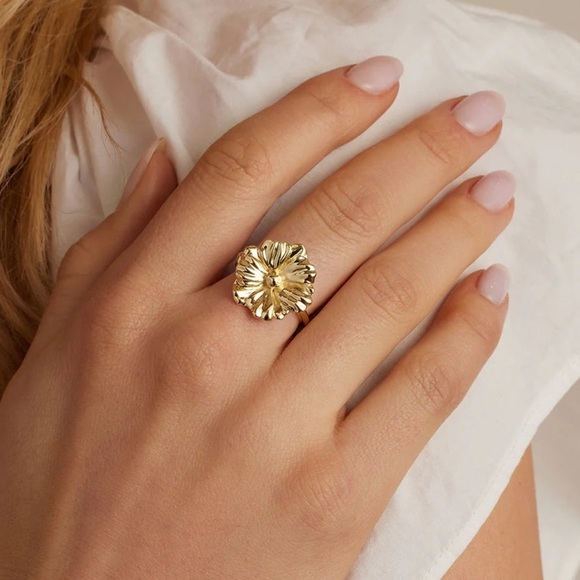Gorjana Jewelry - Gorjana New Size 8 18k Gold Plated Brass Statement Cocktail‎ Floral Camila Ring